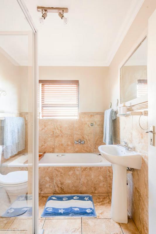 To Let 3 Bedroom Property for Rent in Shelley Point Western Cape